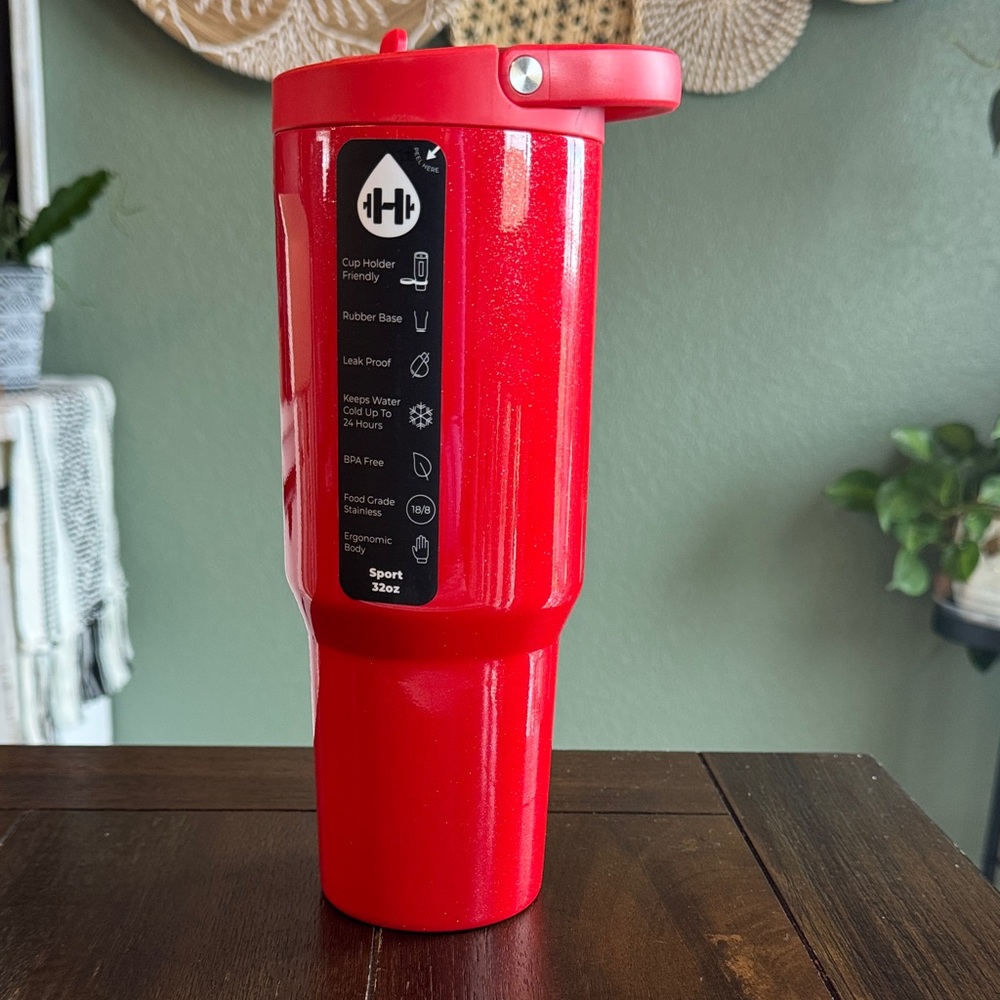 HydroJug 32oz Sport Bottle in Holly! Limited edition! New!